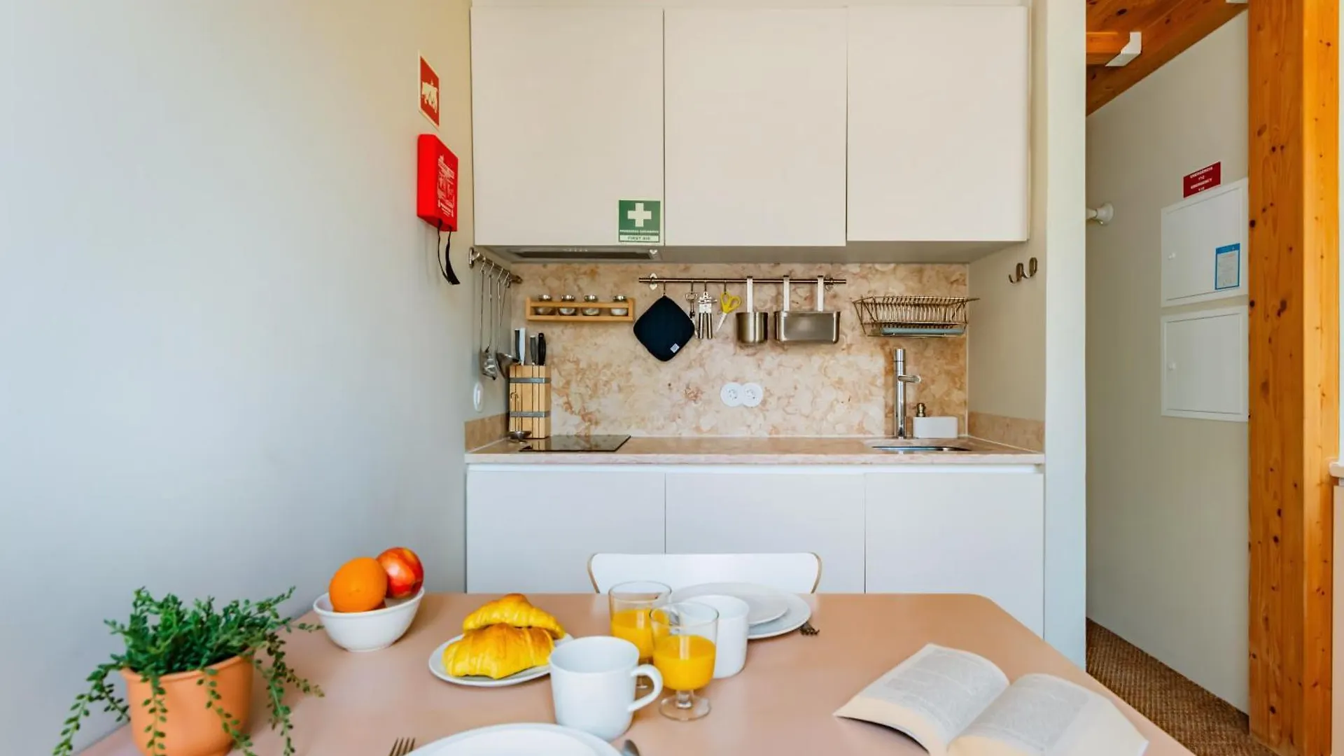Casa Da Graca Lisbon Hideout Apartment Portugal